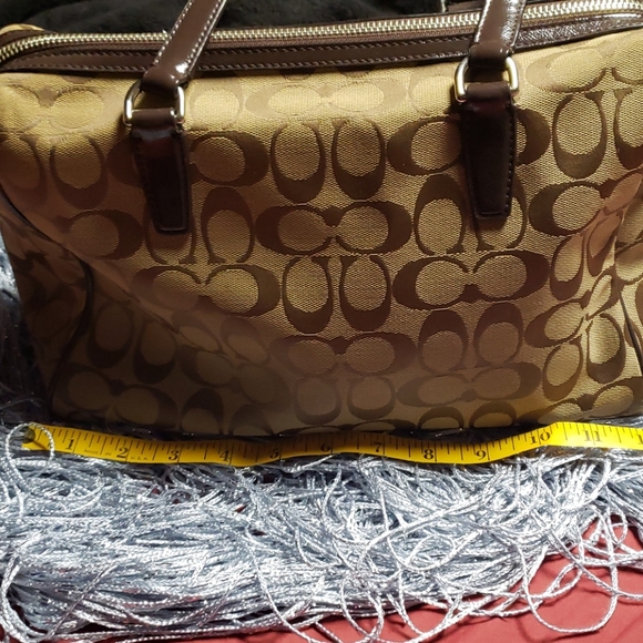 Coach bag. - Picture 2 of 8